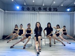 釋放熱情，舞動人生——華翎舞蹈南寧朝陽分校成年舞蹈培訓(xùn)火熱招生中